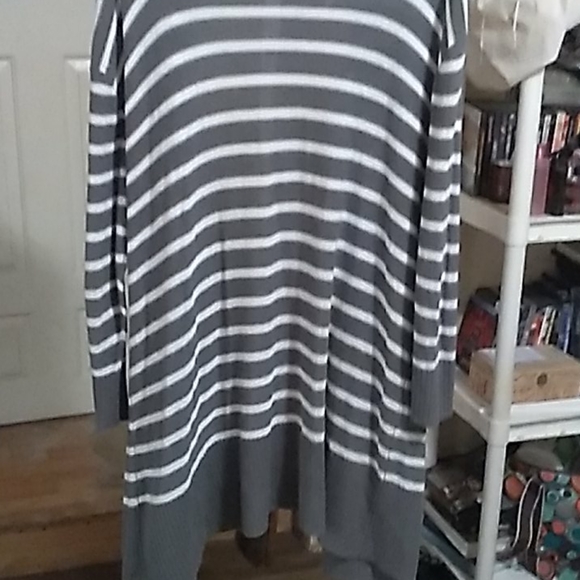 Sweater - Picture 3 of 3